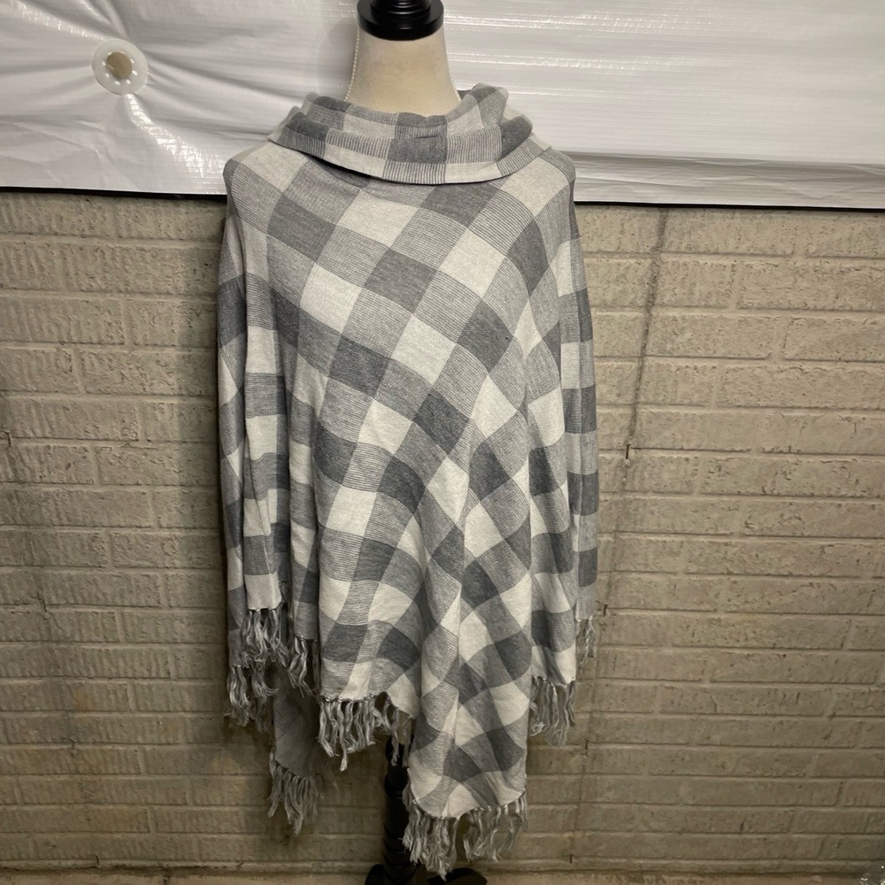 The Limited Womens Gray Buffalo Plaid Fringe Hem‎ Cowl Neck Poncho Size M/L